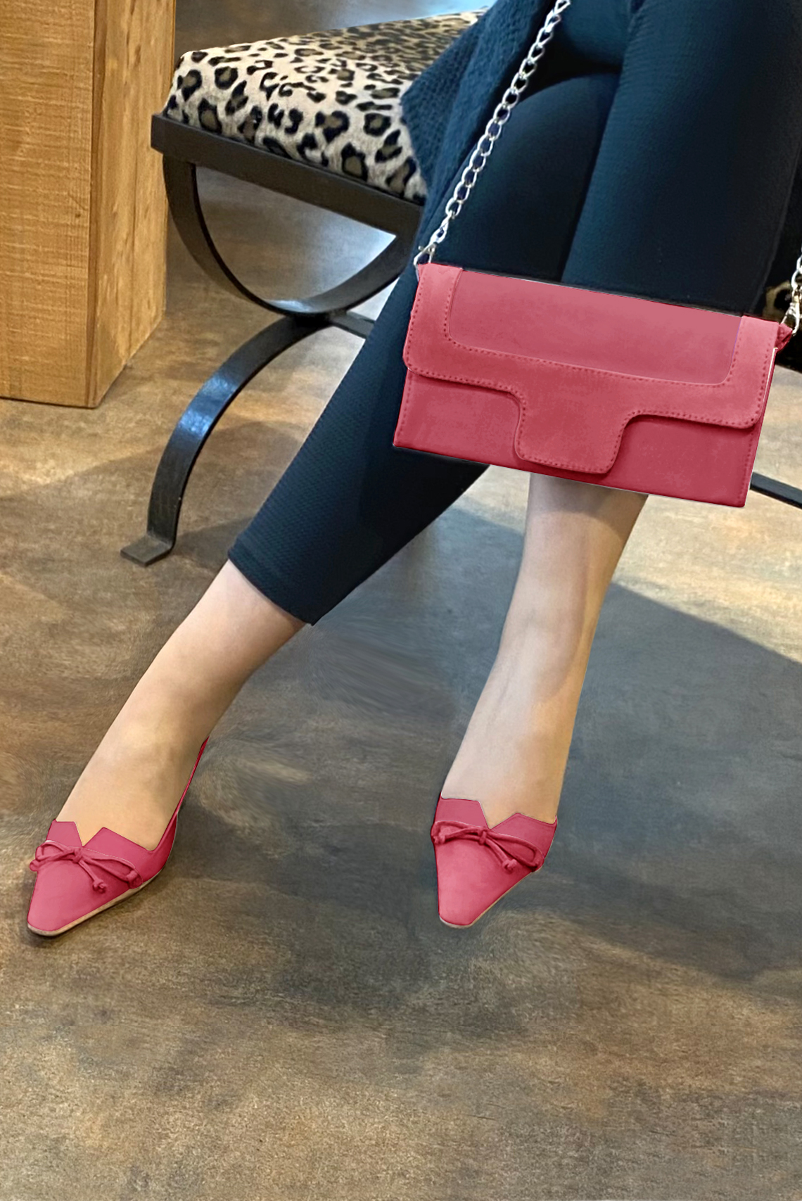 Carnation pink women's open back shoes, with a knot. Tapered toe. Low kitten heels. Worn view - Florence KOOIJMAN